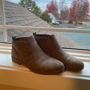 Light grey ankle boots